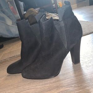 Akira Black booties!!! Very sexy boot!! Size 9!!